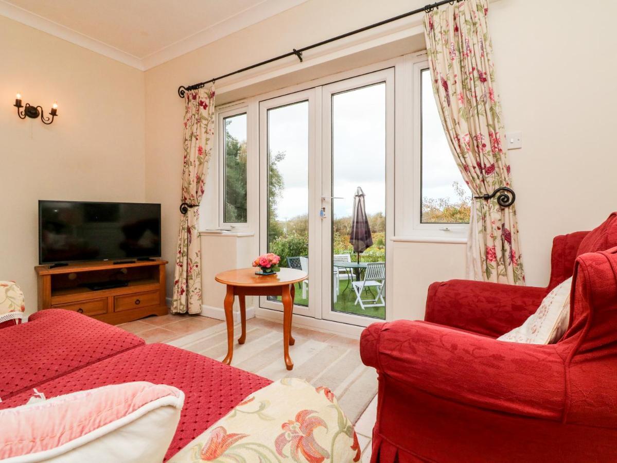 Claire'S Cottage Poughill  Bagian luar foto