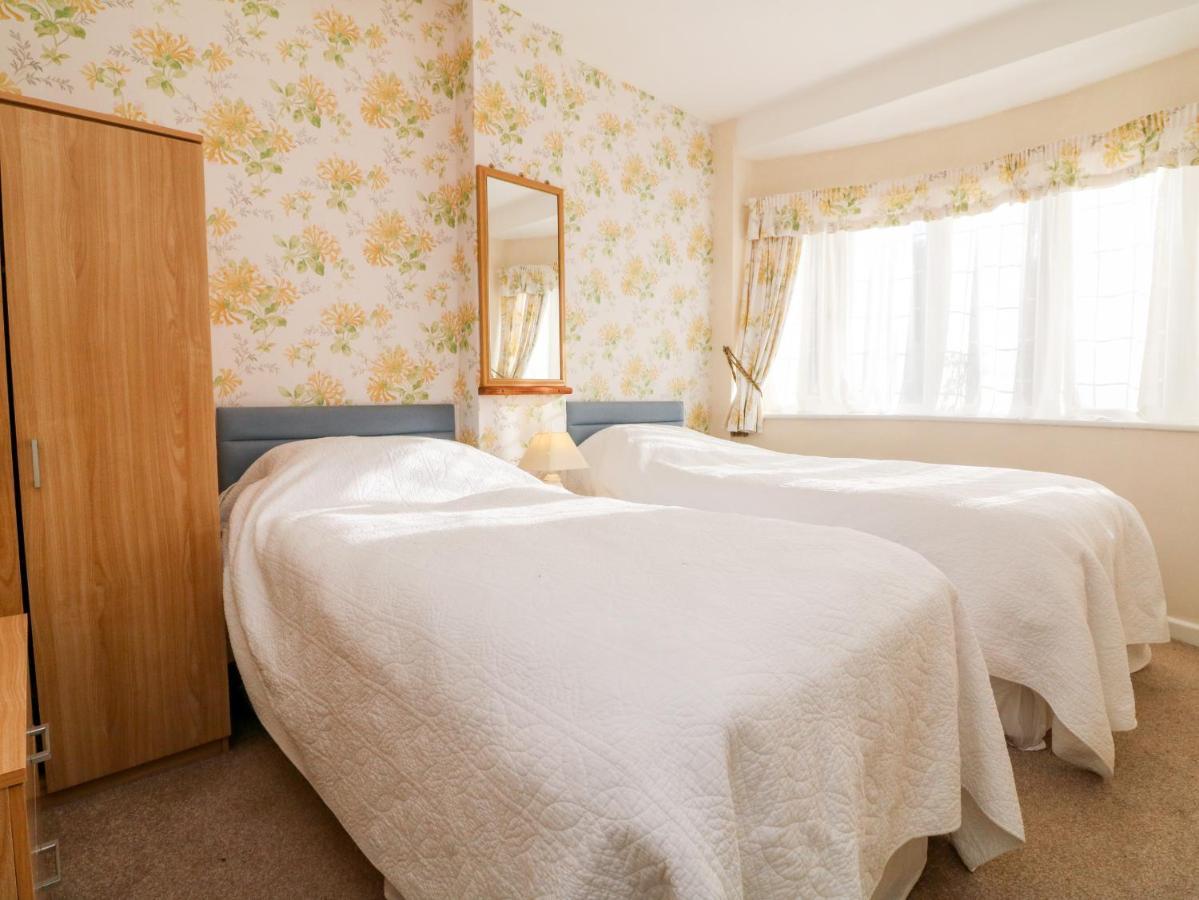 Claire'S Cottage Poughill  Bagian luar foto